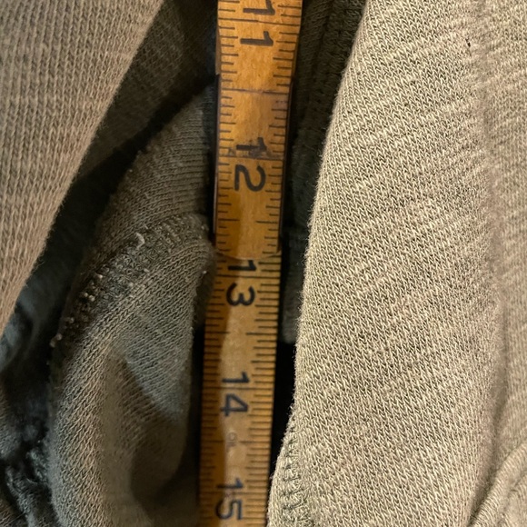 Pair of Thieves Olive Lounge Shorts M Drawstring Casual Coastal Comfort - Picture 7 of 9